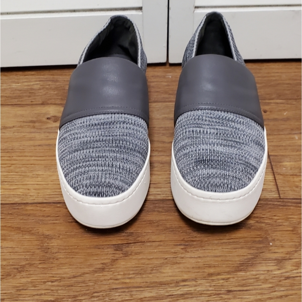 Vince Ward Knit Slip-On Leather Band Platform Sneakers. Size 8